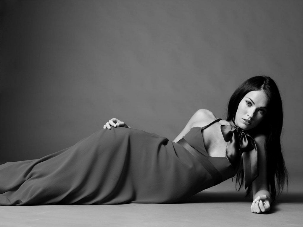 megan-fox-wallpapers-black-and-white